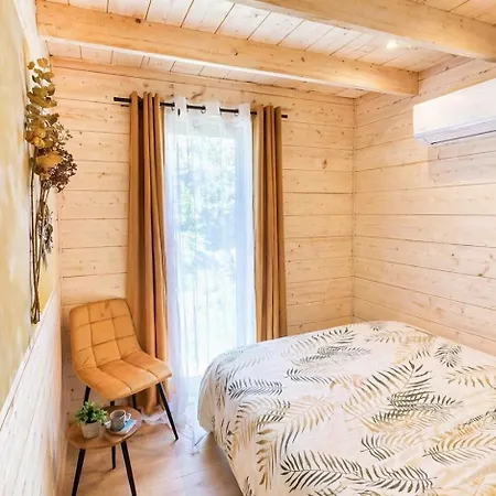 De Luxe En Bois Longnes